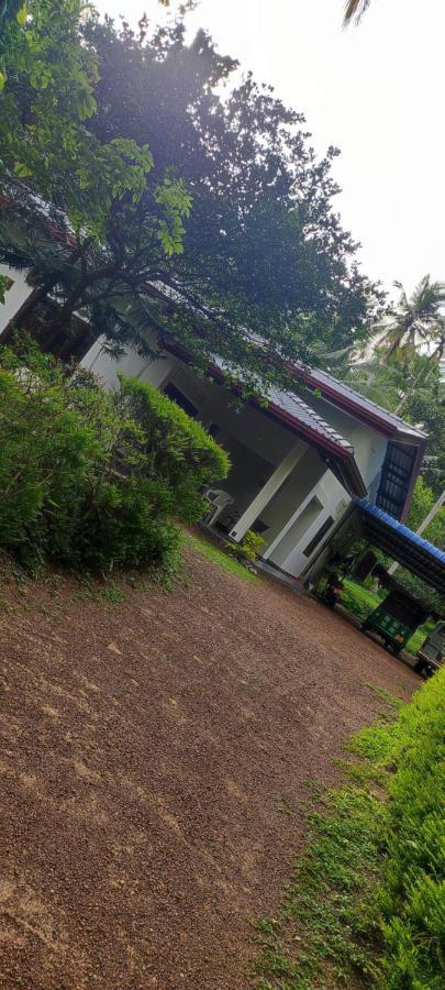 Sunset Villa Negombo Exterior foto