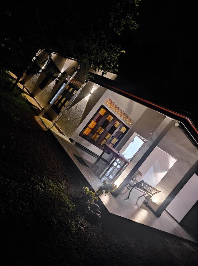 Sunset Villa Negombo Exterior foto